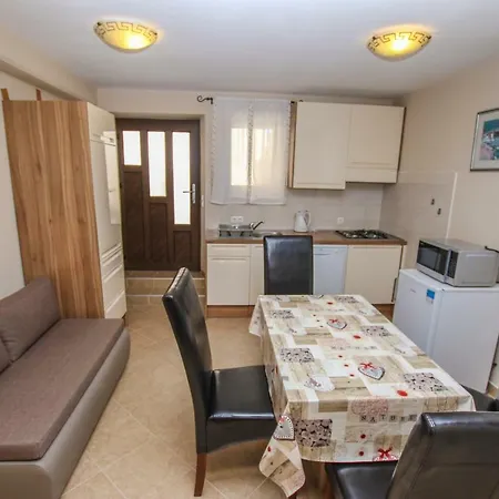 Ajhner Apartamento Tar-Vabriga