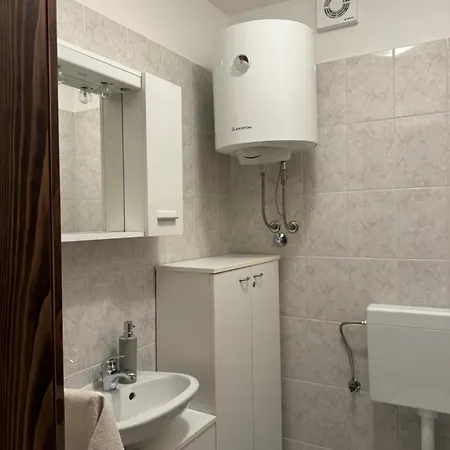 Ajhner Appartement Tar-Vabriga