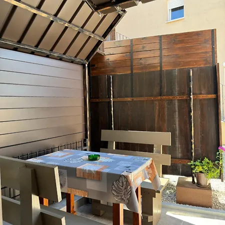 Ajhner Appartement Tar-Vabriga