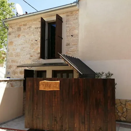 Ajhner Apartmán Tar-Vabriga